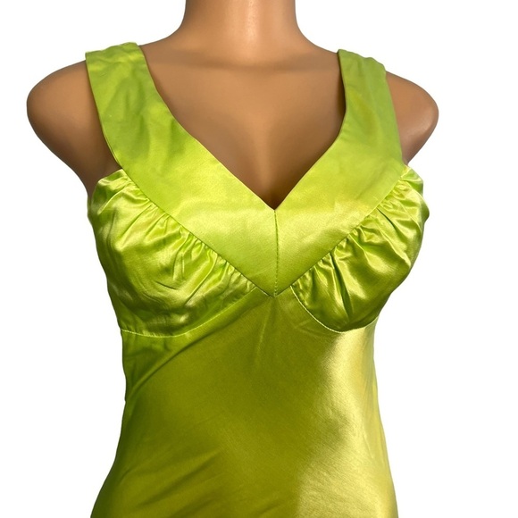 Zum Zum by Niki Livas Vintage Y2K Lime Green Satin Dress - Picture 2 of 8